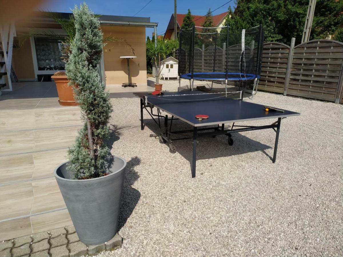 Appartement Orient Relax Garden à Keszthely Extérieur photo