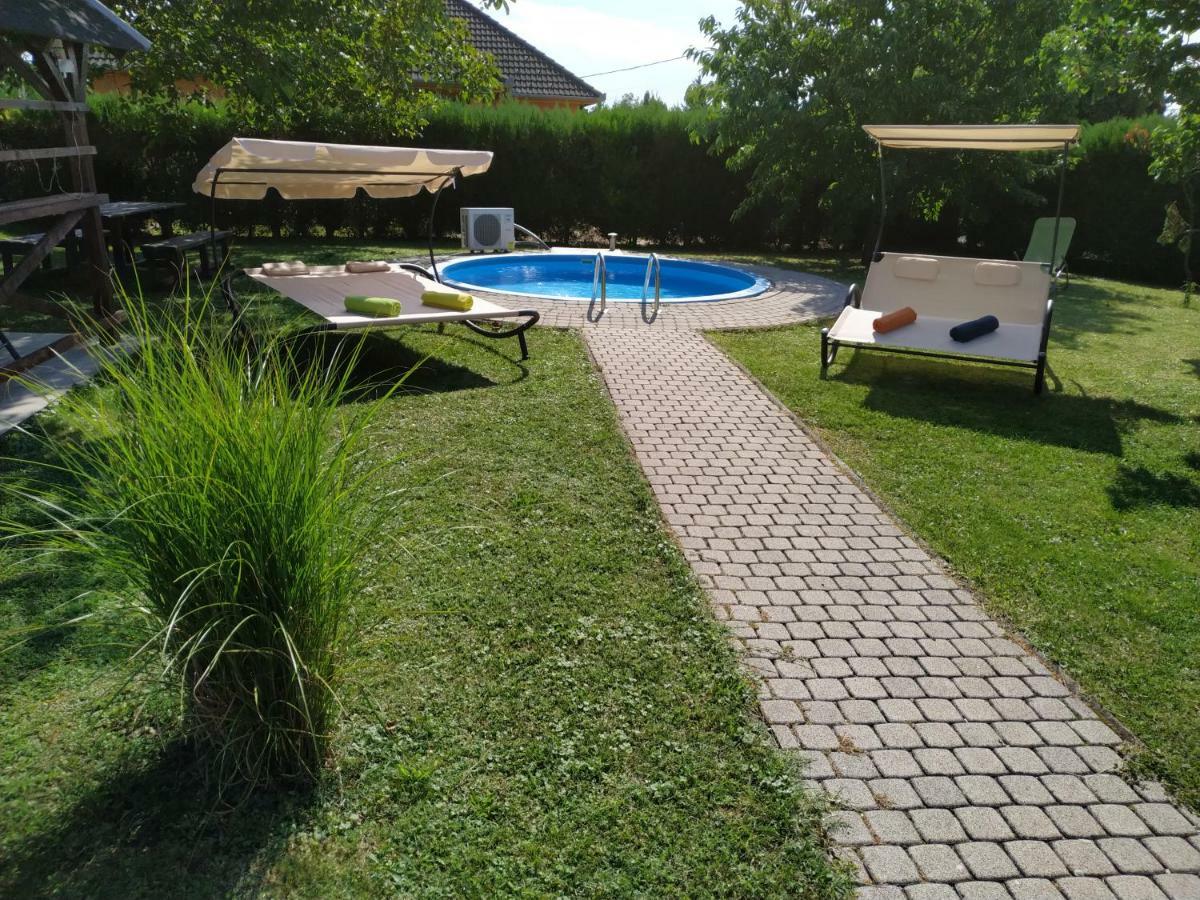Appartement Orient Relax Garden à Keszthely Extérieur photo